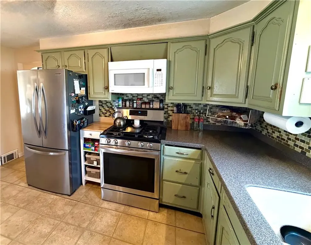 52 Duchess Road Cumberland RI 02864