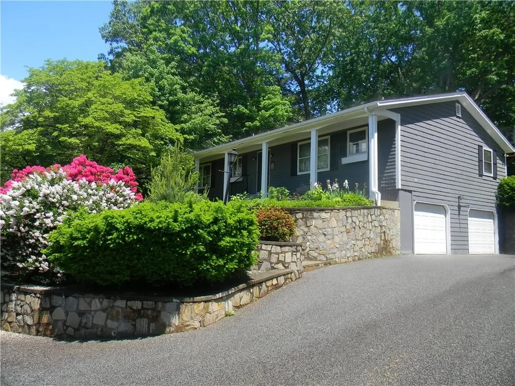 90 Quaker Drive West Warwick RI 02893