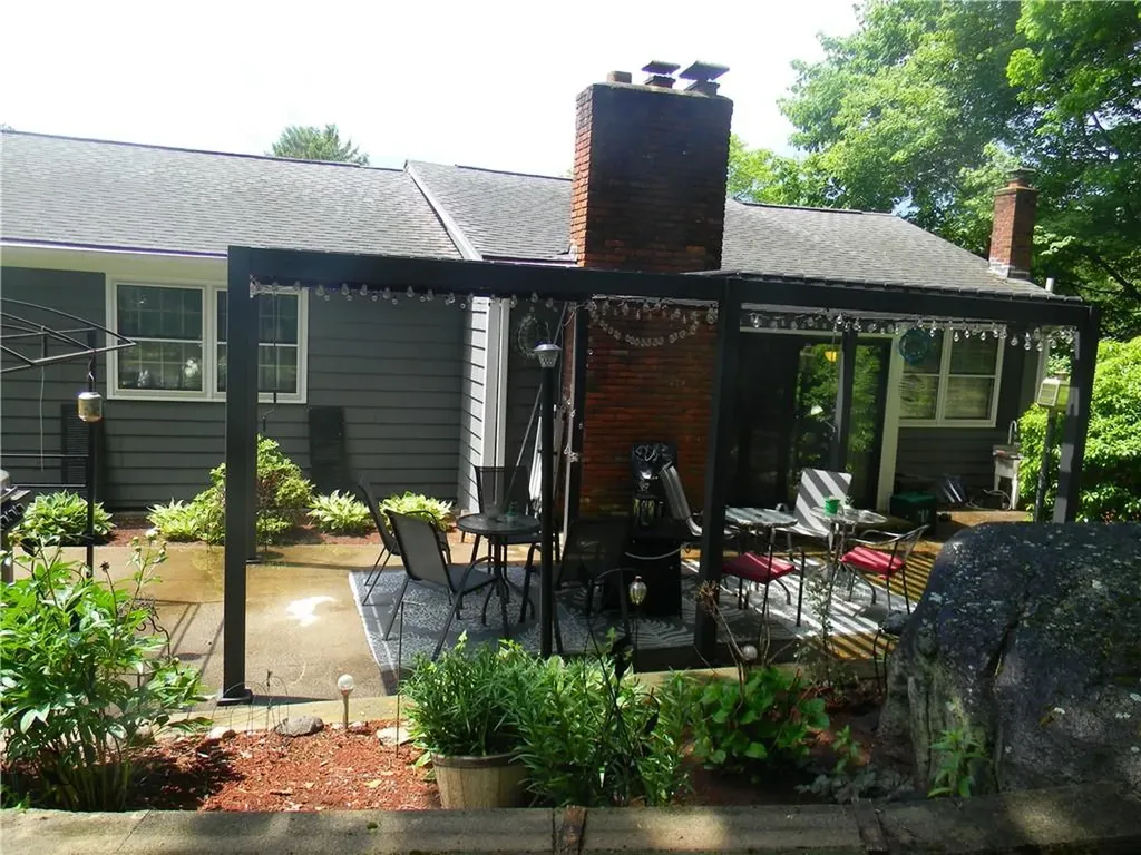 90 Quaker Drive West Warwick RI 02893