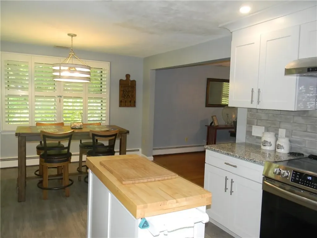90 Quaker Drive West Warwick RI 02893