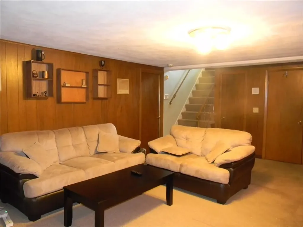 90 Quaker Drive West Warwick RI 02893