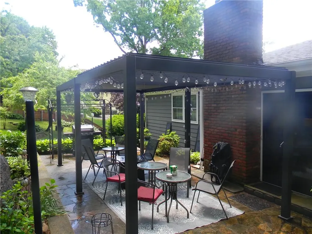 90 Quaker Drive West Warwick RI 02893