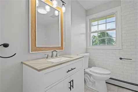 236 Dexter Street Portsmouth RI 02871