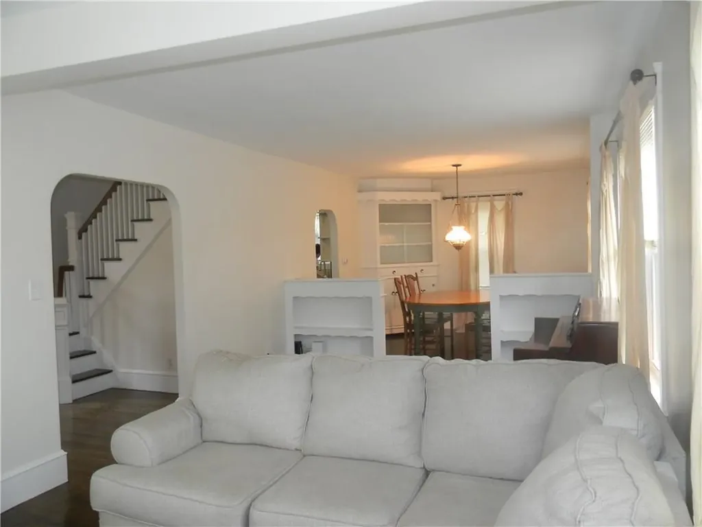 260 Pawtucket Avenue East Providence RI 02916