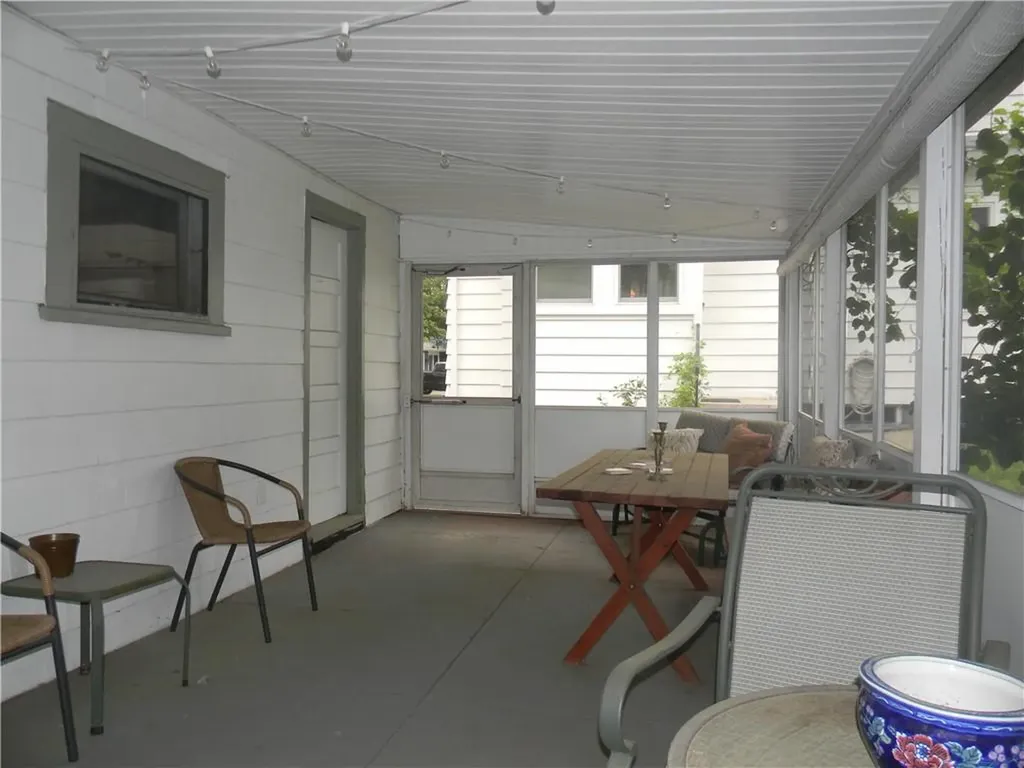 260 Pawtucket Avenue East Providence RI 02916