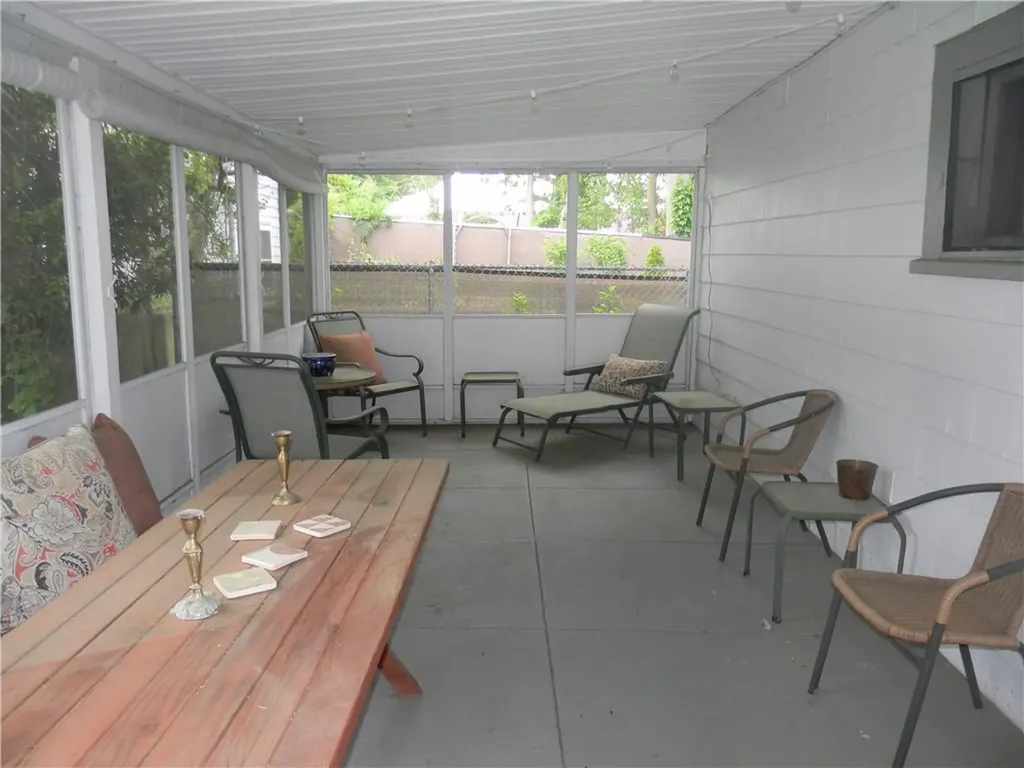 260 Pawtucket Avenue East Providence RI 02916