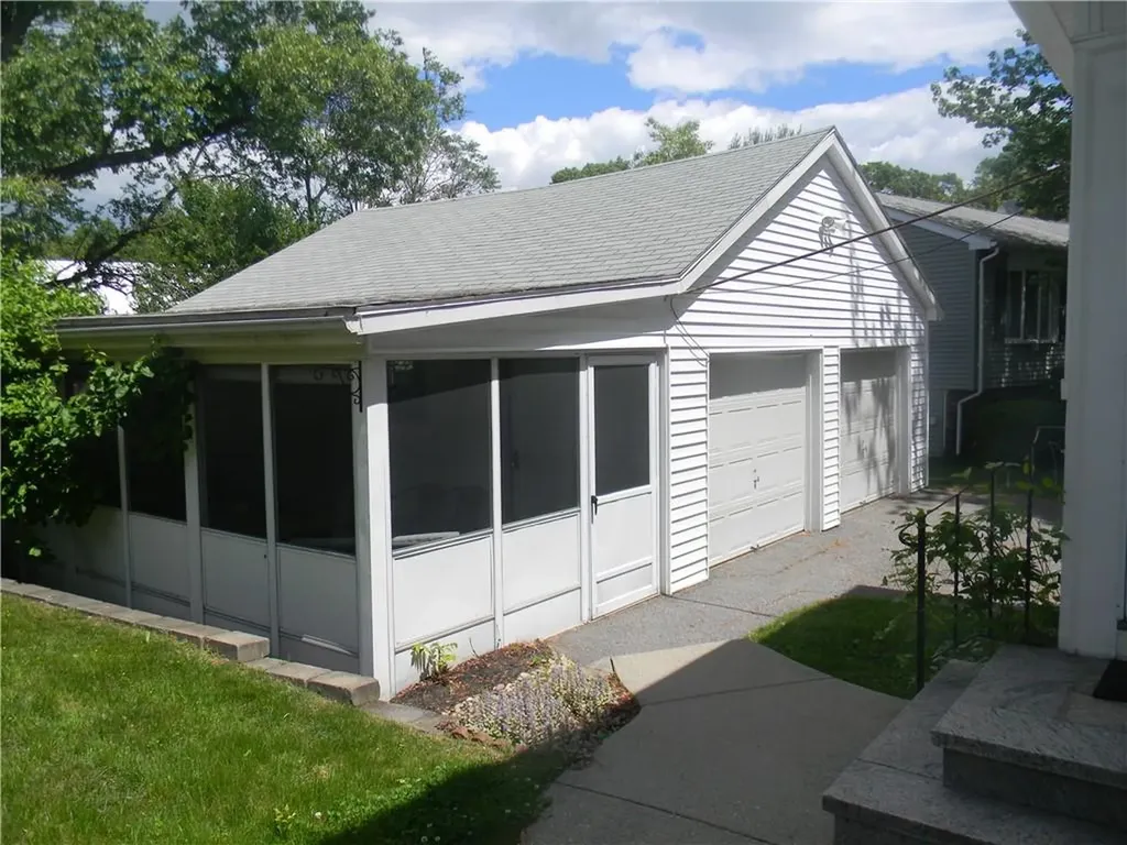 260 Pawtucket Avenue East Providence RI 02916