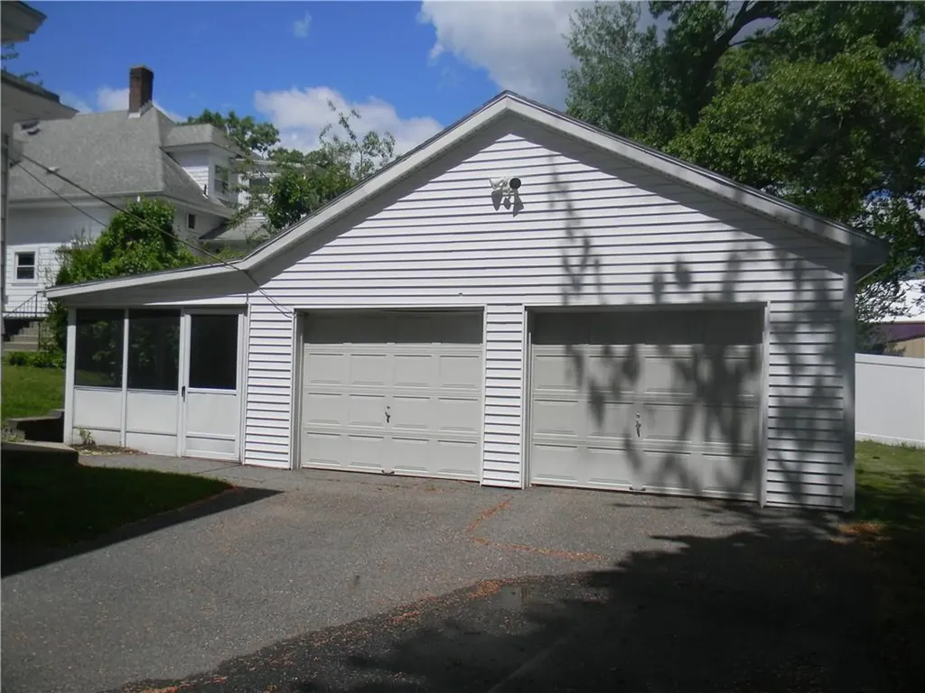 260 Pawtucket Avenue East Providence RI 02916