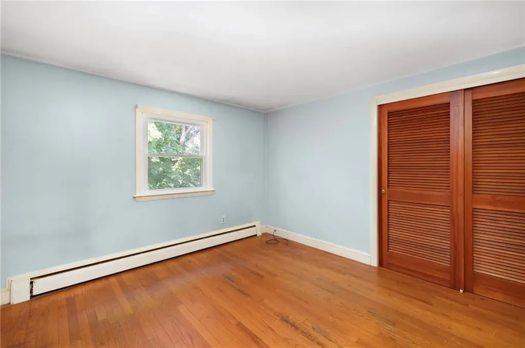 7 Westwood Drive Portsmouth RI 02871