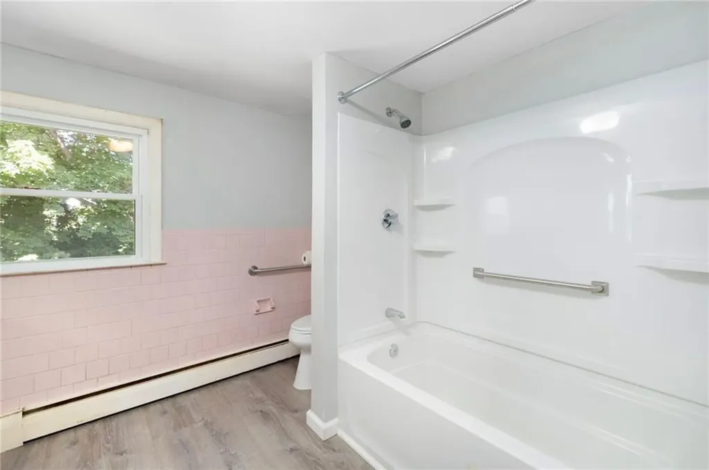 7 Westwood Drive Portsmouth RI 02871