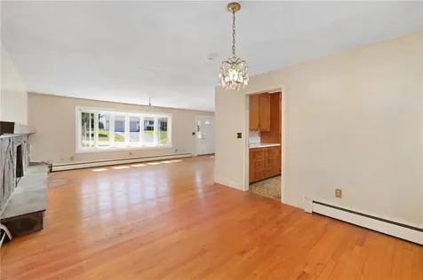 7 Westwood Drive Portsmouth RI 02871