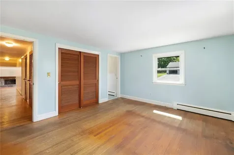 7 Westwood Drive Portsmouth RI 02871