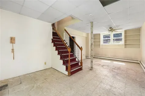 7 Westwood Drive Portsmouth RI 02871