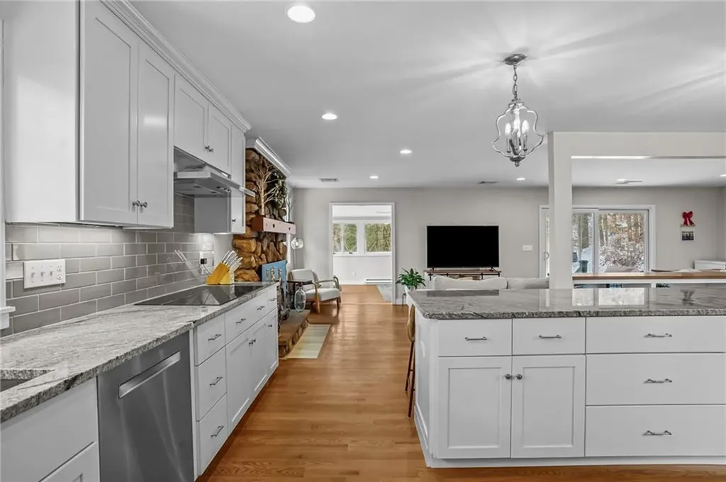42 Georgiana Drive Cumberland RI 02864