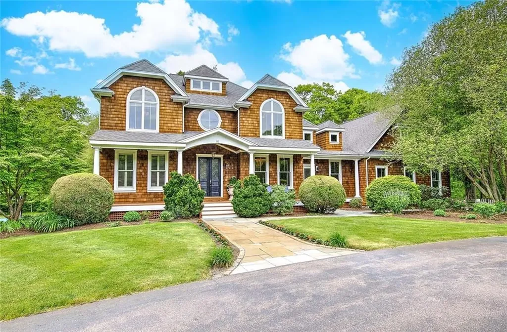 357 Congdon Drive South Kingstown RI 02879