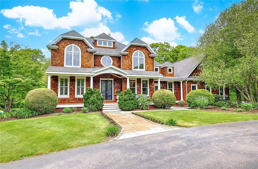 357 Congdon Drive South Kingstown RI 02879