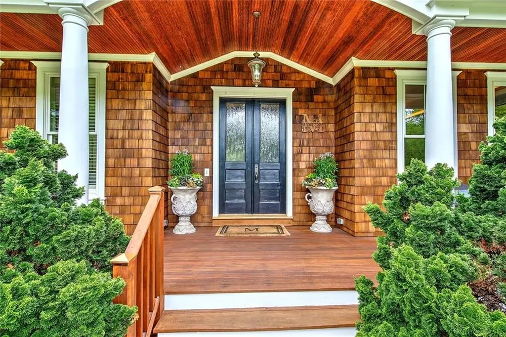 357 Congdon Drive South Kingstown RI 02879