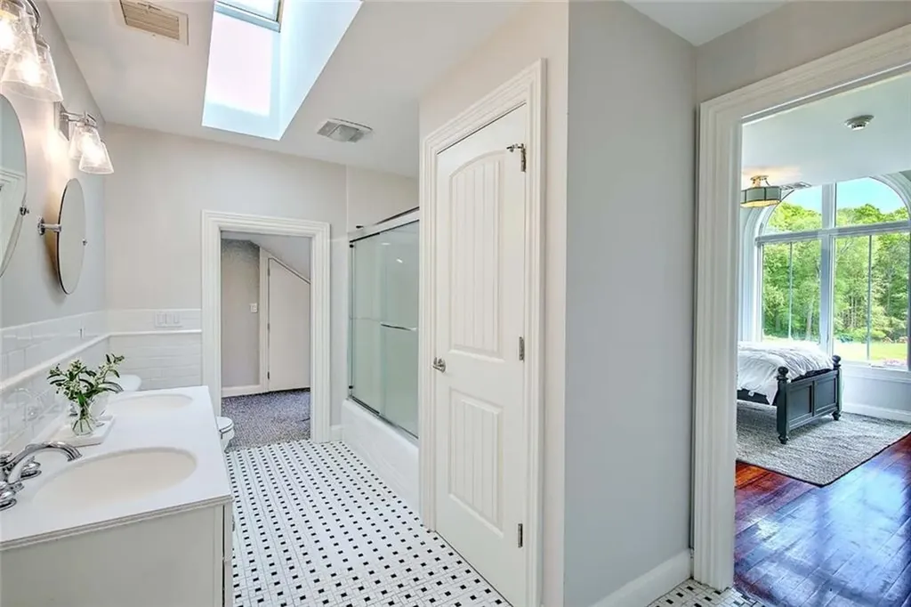 357 Congdon Drive South Kingstown RI 02879