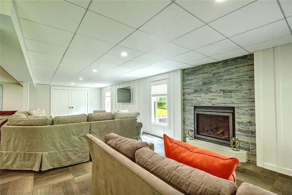 357 Congdon Drive South Kingstown RI 02879