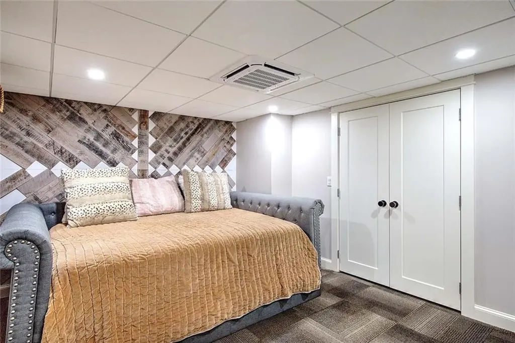 357 Congdon Drive South Kingstown RI 02879