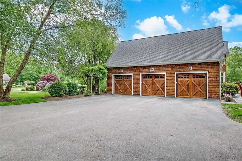 357 Congdon Drive South Kingstown RI 02879