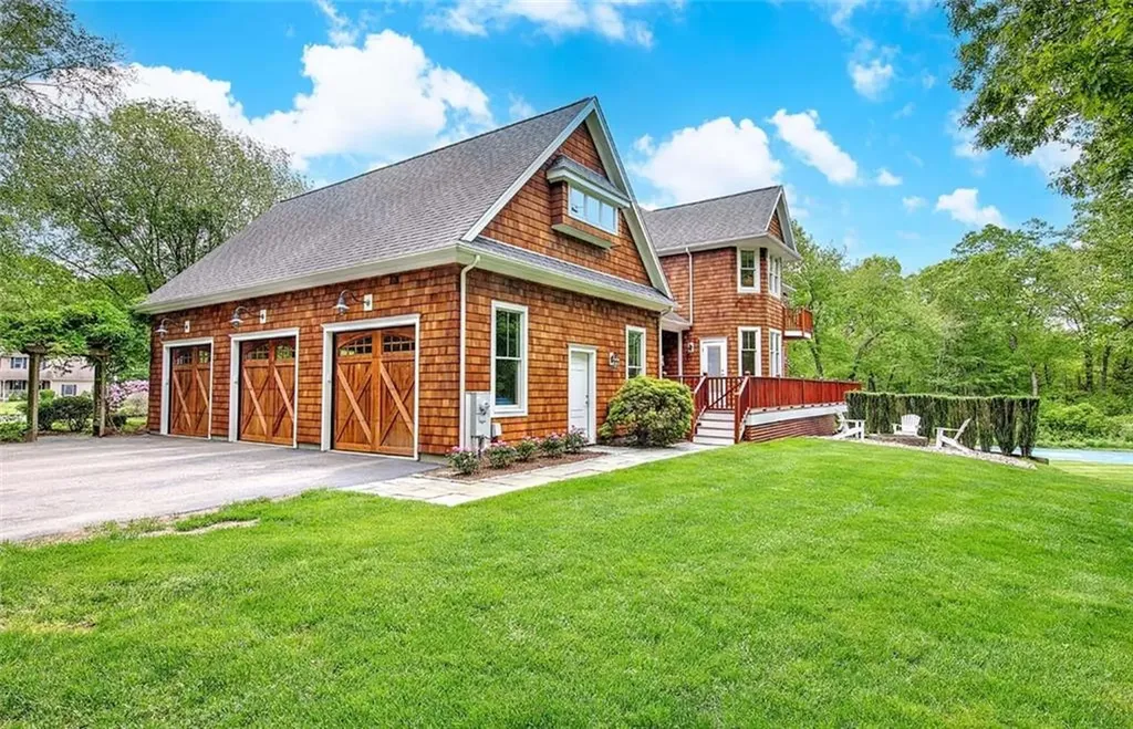 357 Congdon Drive South Kingstown RI 02879