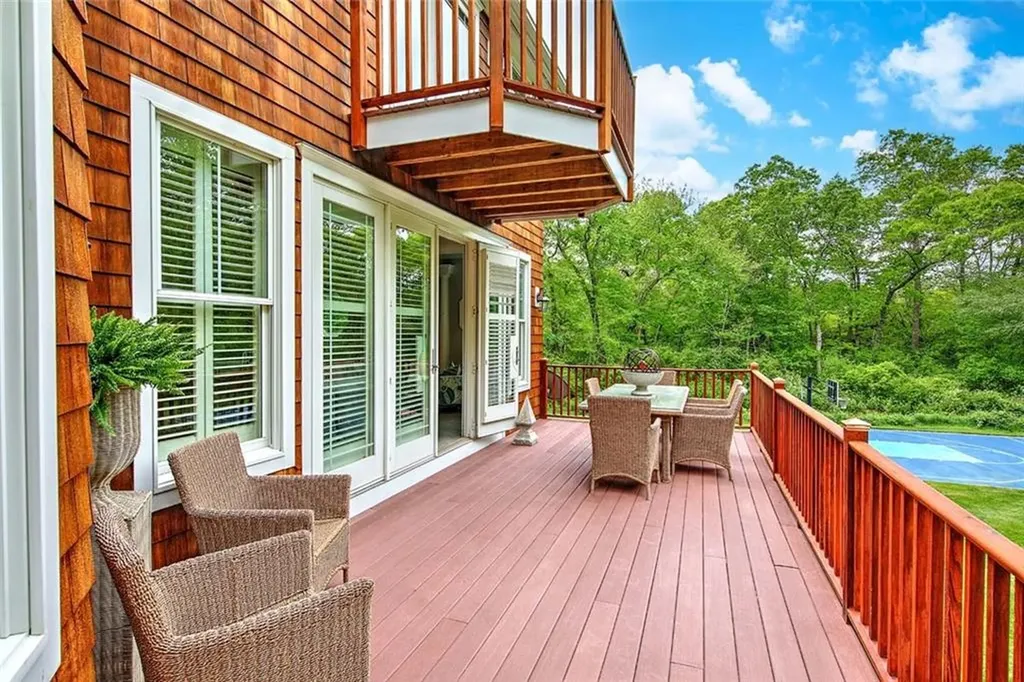 357 Congdon Drive South Kingstown RI 02879