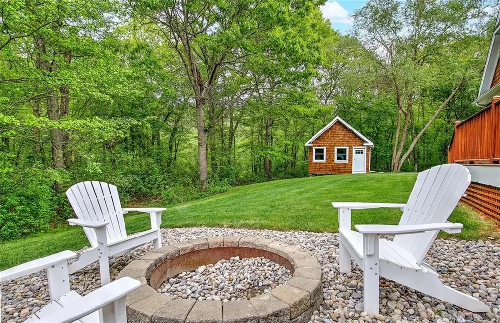 357 Congdon Drive South Kingstown RI 02879