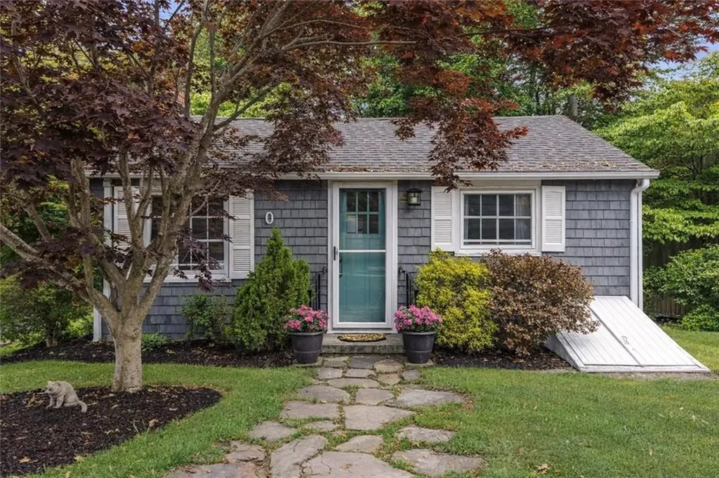 30 Wright Place Barrington RI 02806