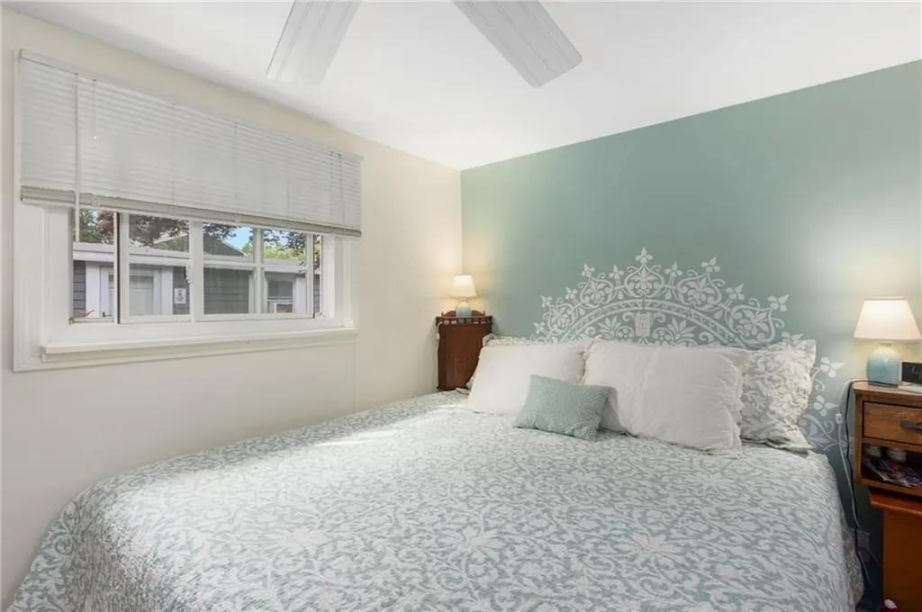 30 Wright Place Barrington RI 02806