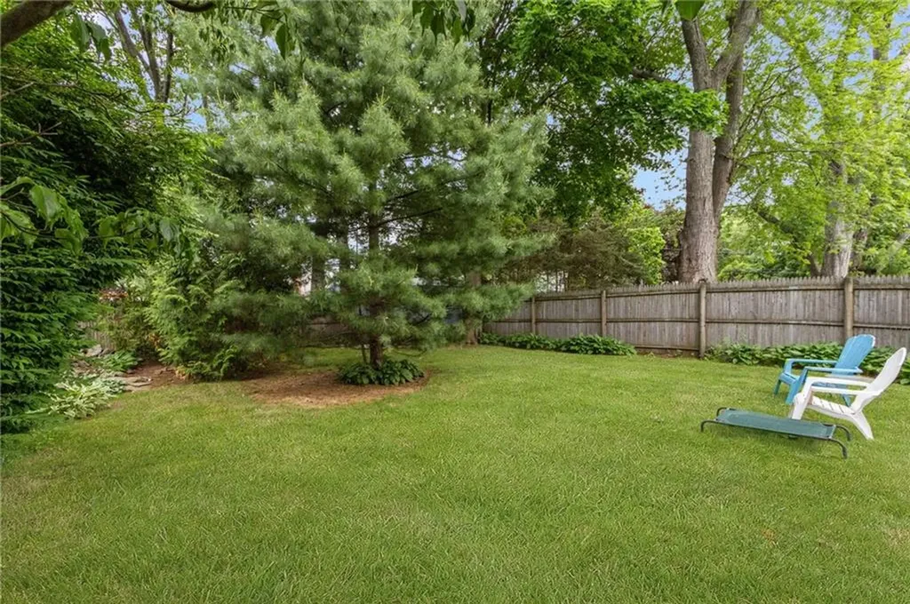 30 Wright Place Barrington RI 02806