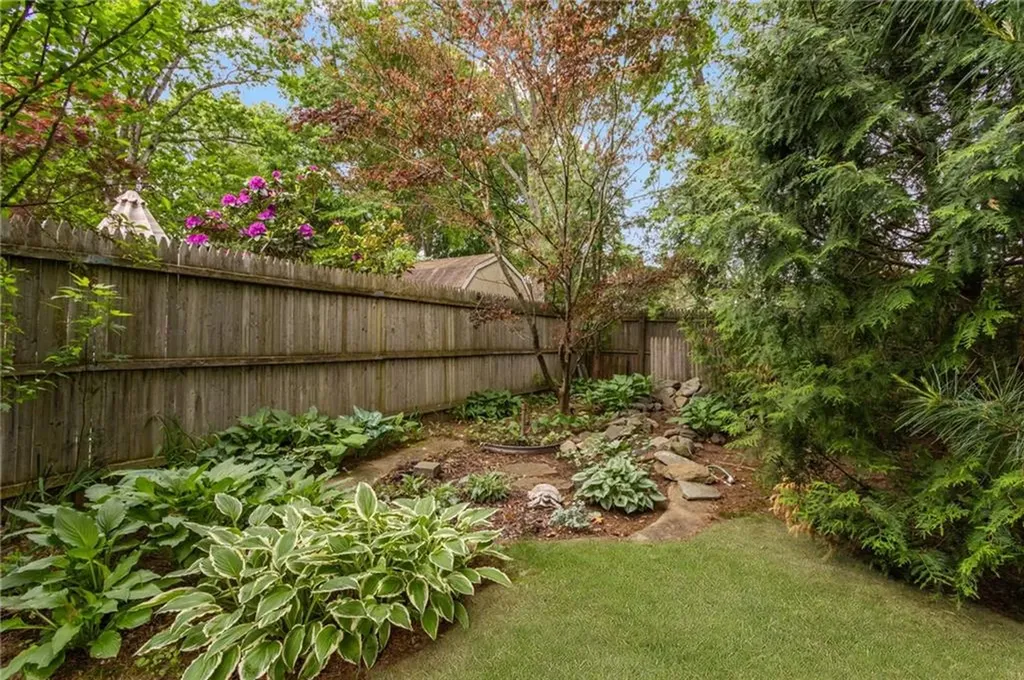 30 Wright Place Barrington RI 02806