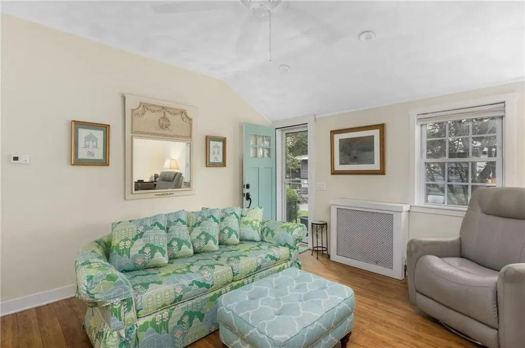30 Wright Place Barrington RI 02806