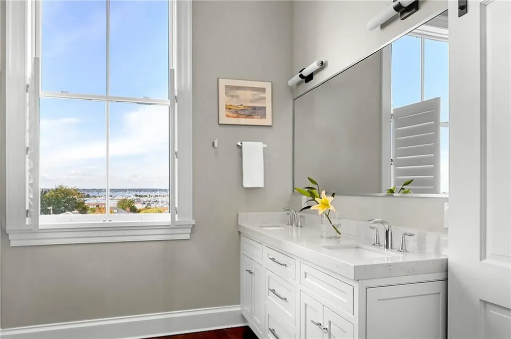 50 School Street Newport RI 02840