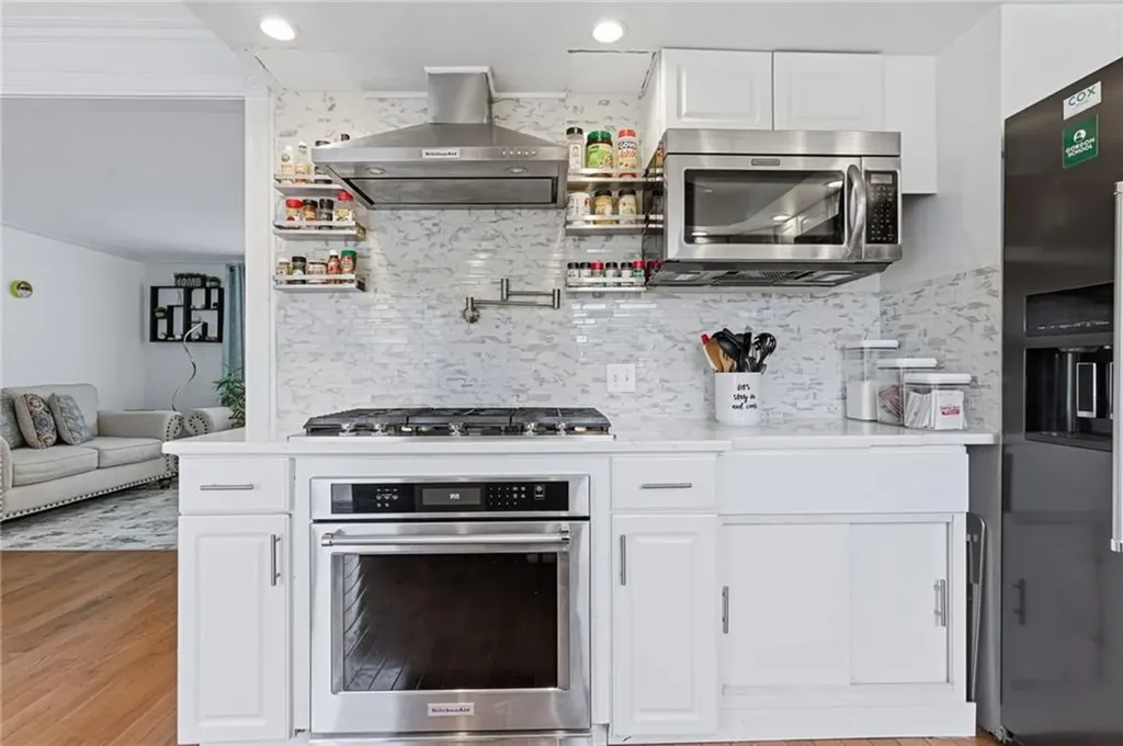 20 Stewart Street Warwick RI 02889