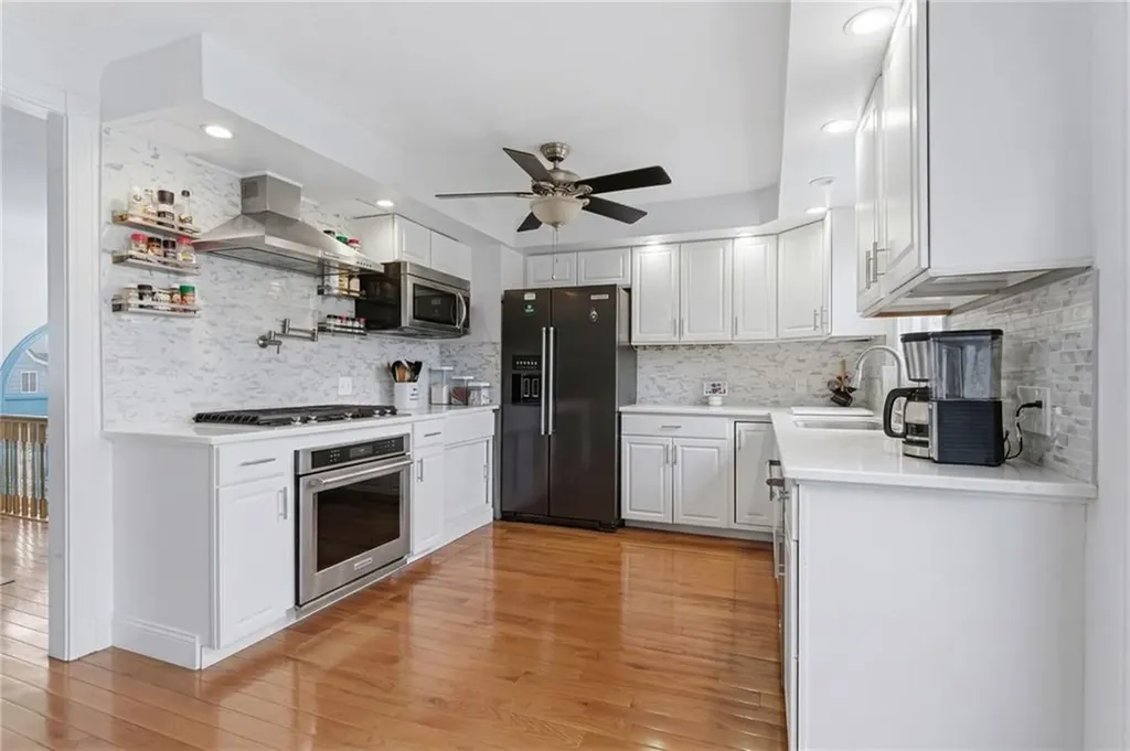 20 Stewart Street Warwick RI 02889