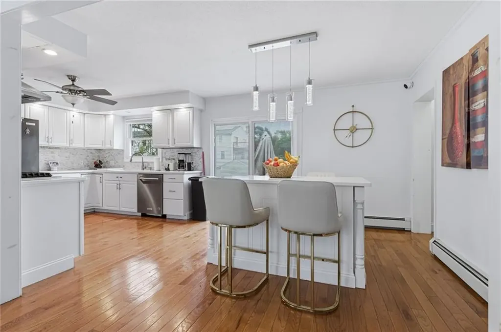20 Stewart Street Warwick RI 02889