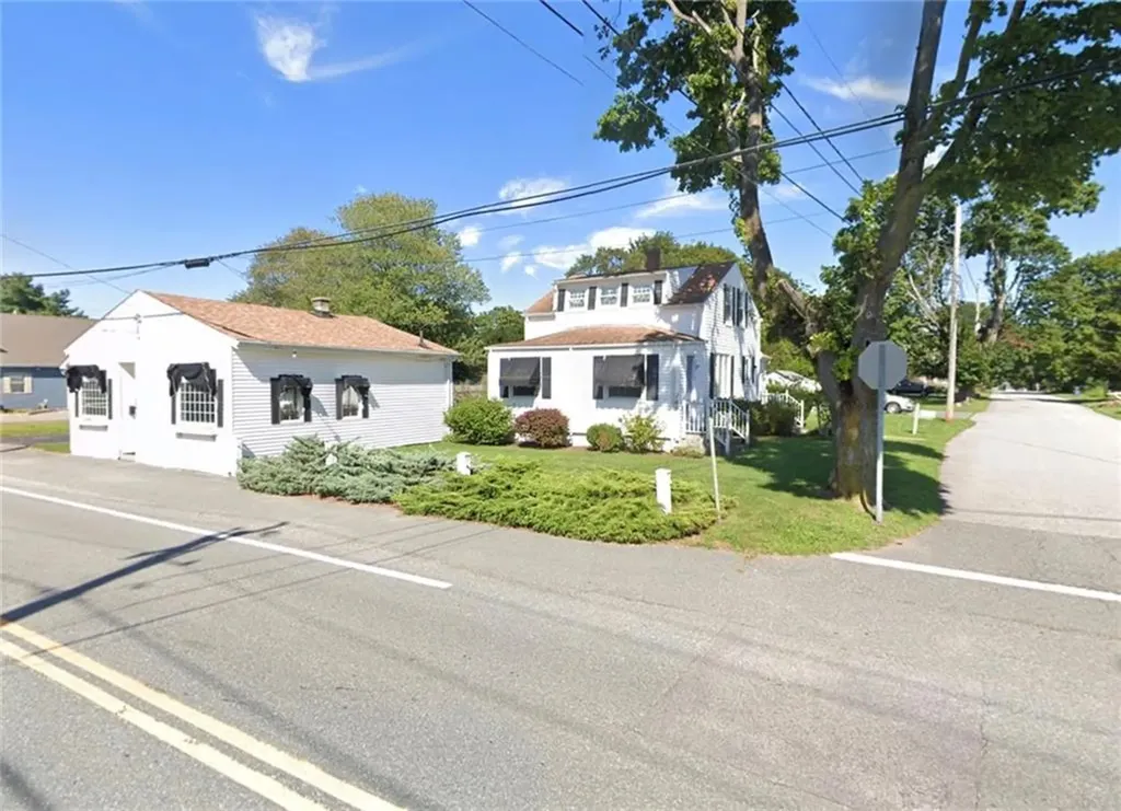 165 Sowams Road Barrington RI 02806