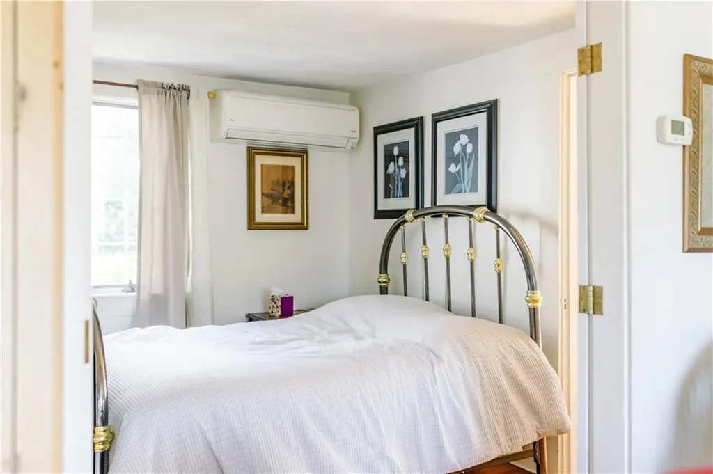 165 Sowams Road Barrington RI 02806