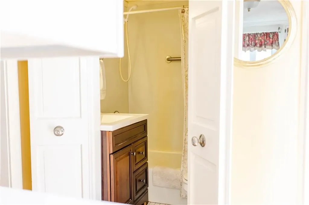 165 Sowams Road Barrington RI 02806