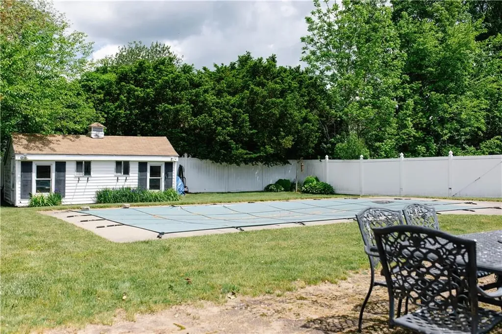 165 Sowams Road Barrington RI 02806