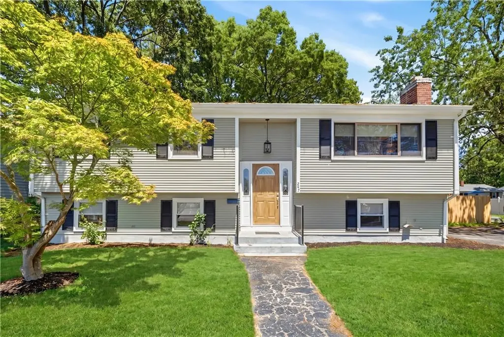 247 Asylum Road Warwick RI 02886
