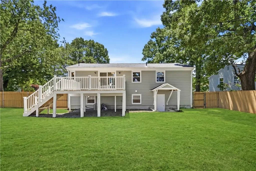 247 Asylum Road Warwick RI 02886
