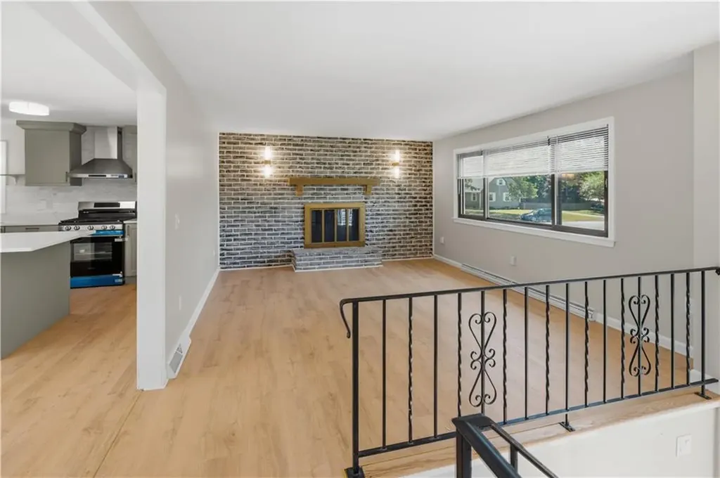 247 Asylum Road Warwick RI 02886