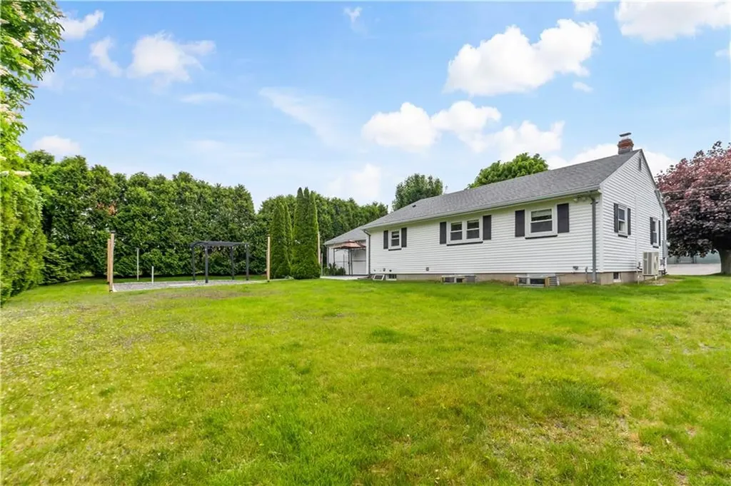 3 Ruth Street Middletown RI 02842