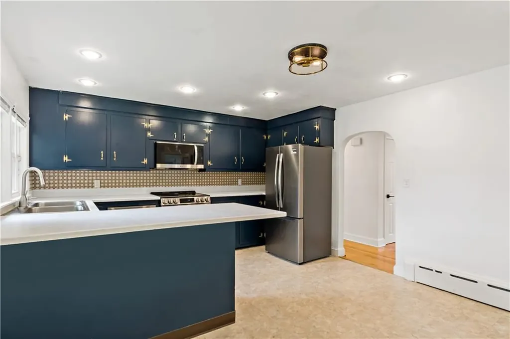 3 Ruth Street Middletown RI 02842