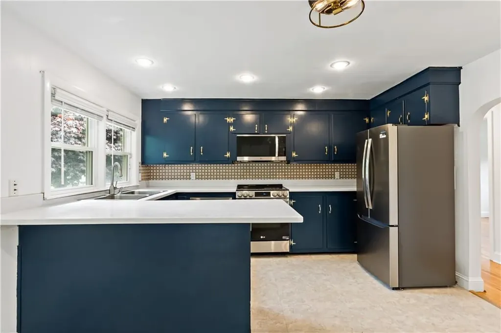 3 Ruth Street Middletown RI 02842