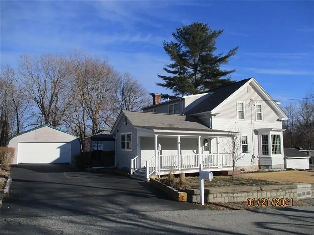 39 Sunrise Avenue West Warwick RI 02893