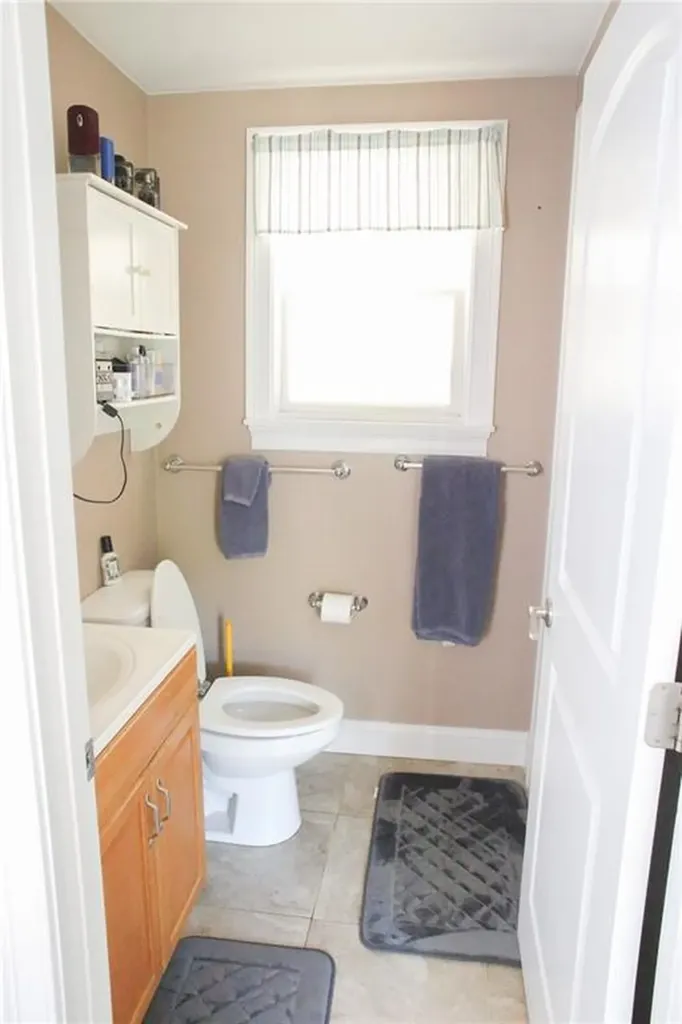 39 Sunrise Avenue West Warwick RI 02893