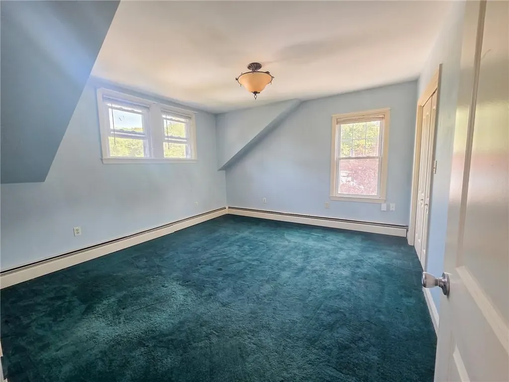 39 Sunrise Avenue West Warwick RI 02893